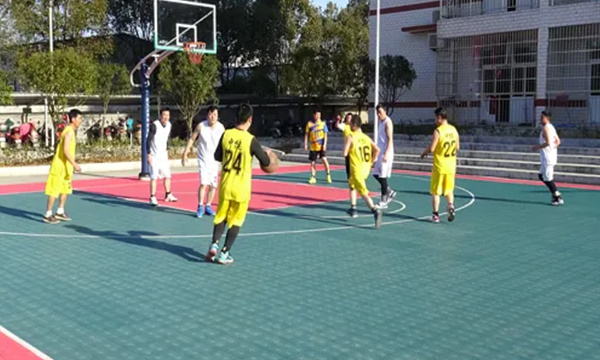 县委、县政府慰问团来我司团拜